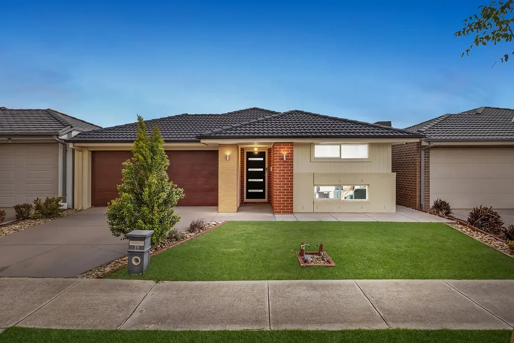 Werribee 3ਬੈੱਡਰੂਮ Stylish Family Living with Premium Upgrades in Riverwalk!