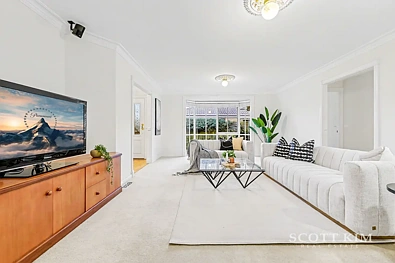 2/23 Headingley Road, Mount Waverley, VIC 3149, 3 slaapkamers, 2 badkamers, House