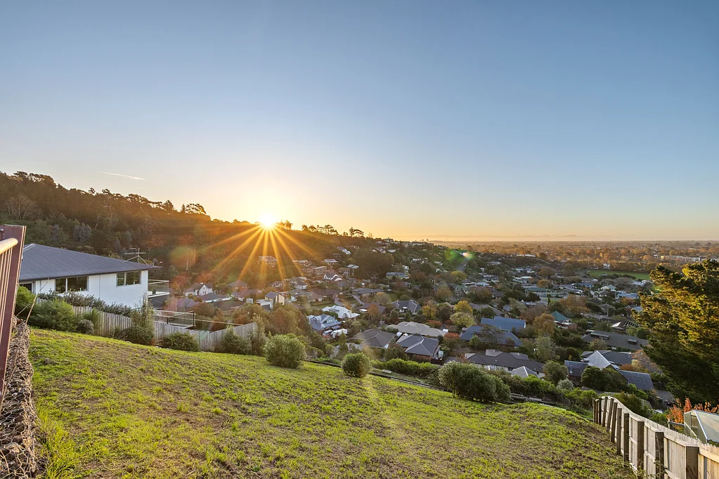 Hillsborough Sun-Soaked, Scenic, and Ready to Build