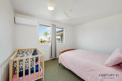 74 Mackerel Street, Woodgate, QLD 4660, 3 slaapkamers, 2 badkamers, House