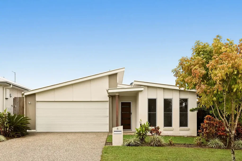 Dakabin 4chambre VERSATILE FAMILY HOME WITH MULTIPLE LIVING AREAS, SOLAR & DUCTED AIR-CONDITIONING