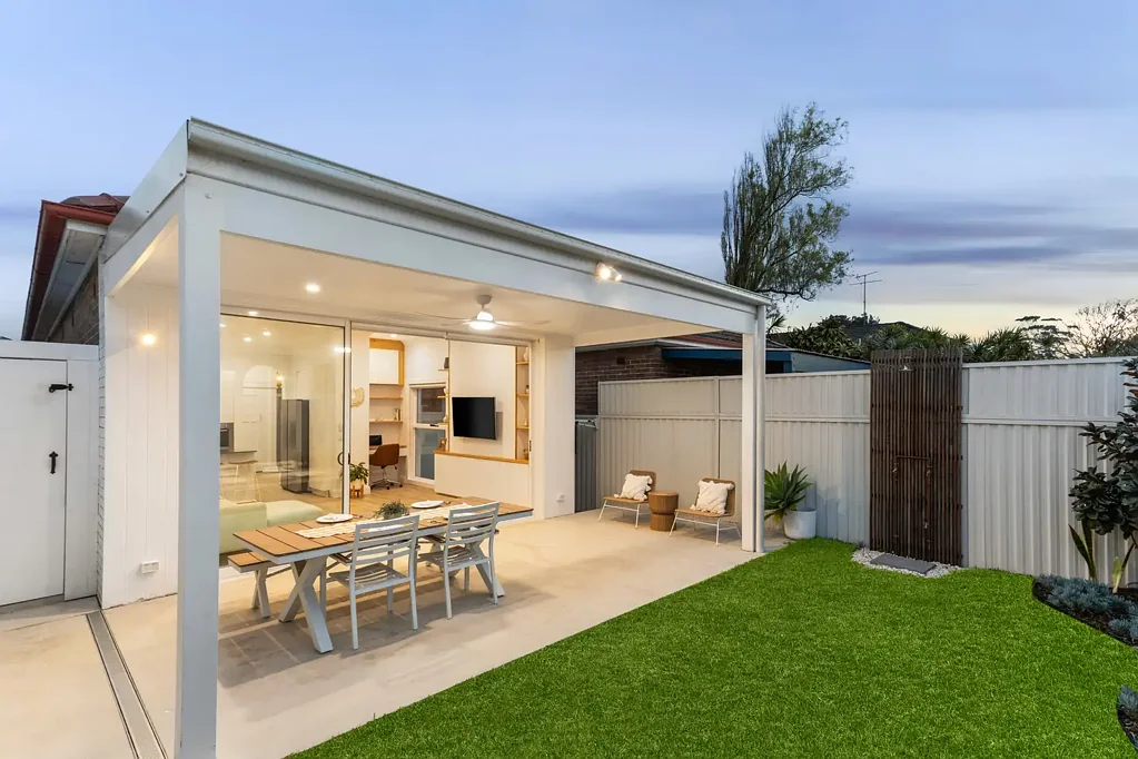 Mascot 2Kwarto Renovated Home Designed for Effortless Entertaining