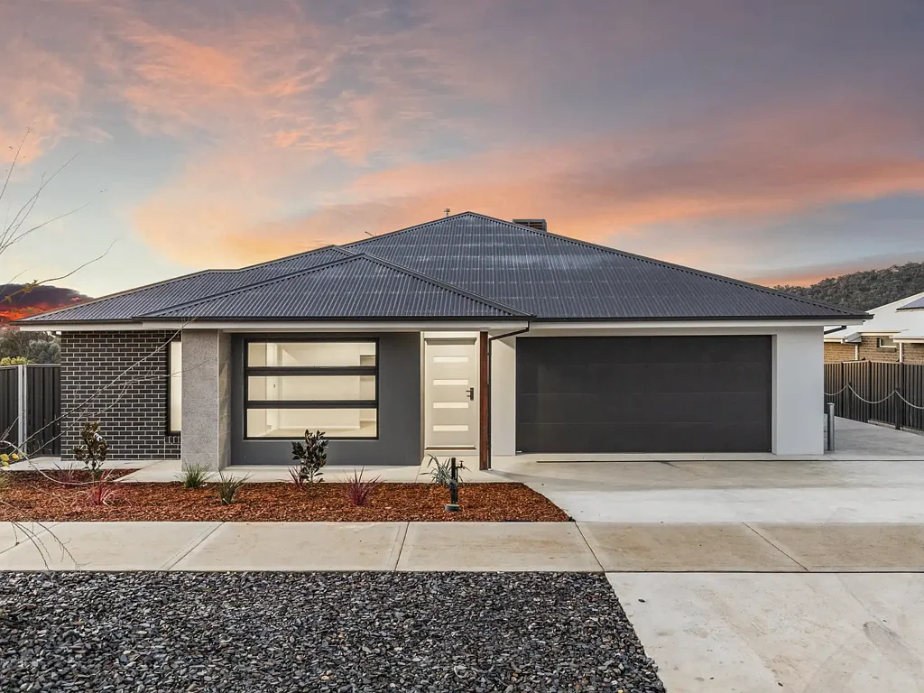 Leneva 4Kwarto A Rare Opportunity: Brand New in Leneva