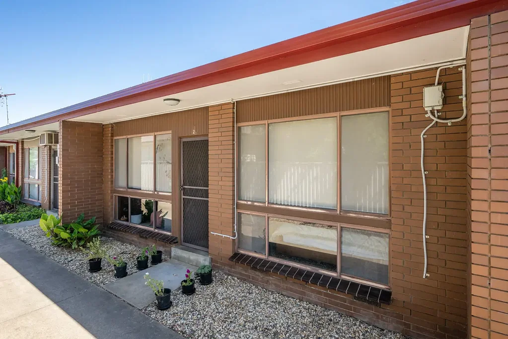 Shepparton 2房  Location, Location, Location