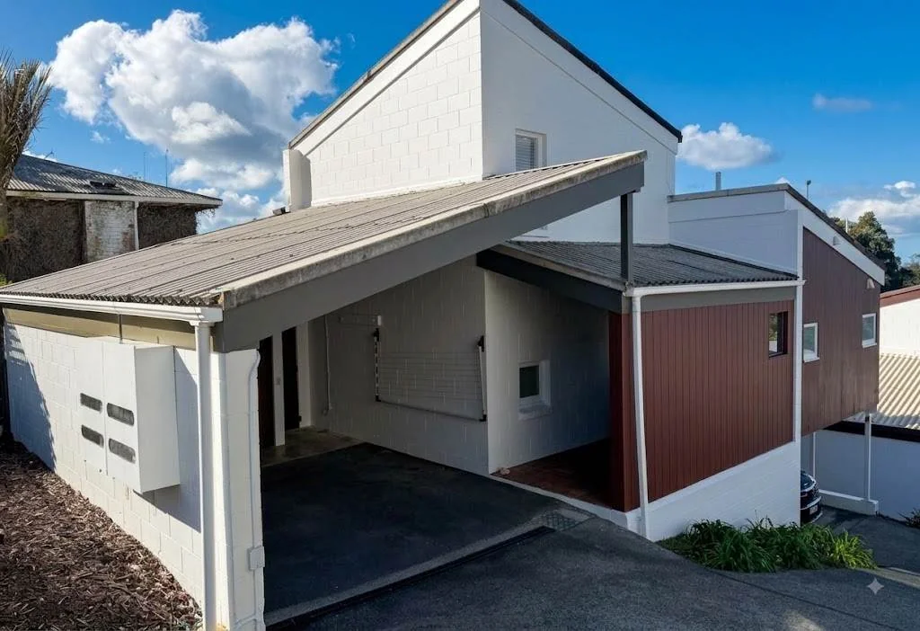 Nice newly renovated unit in central Birkenhead