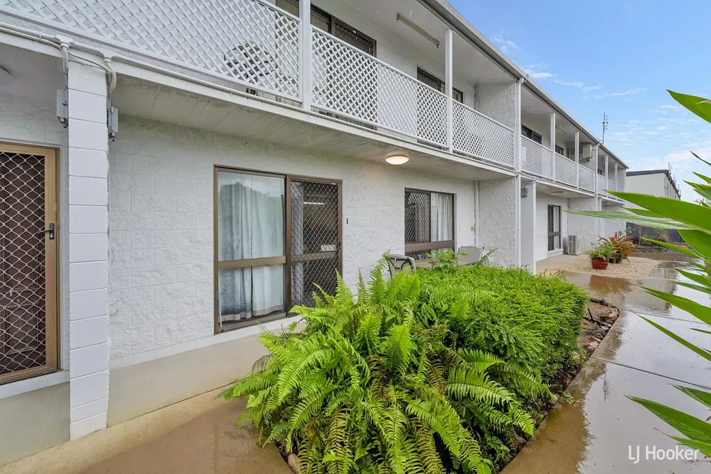 1/44 Cheyne Street, Pimlico, QLD 4812