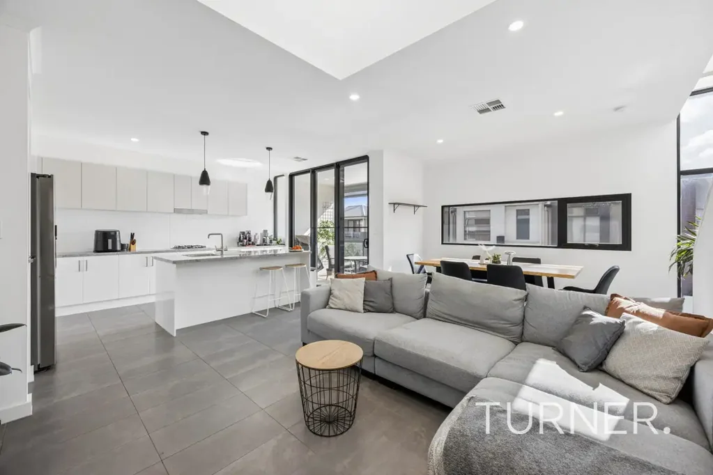 Lightsview 2 Bedroom Light-Filled Tri-Level Living in the Heart of Lightsview