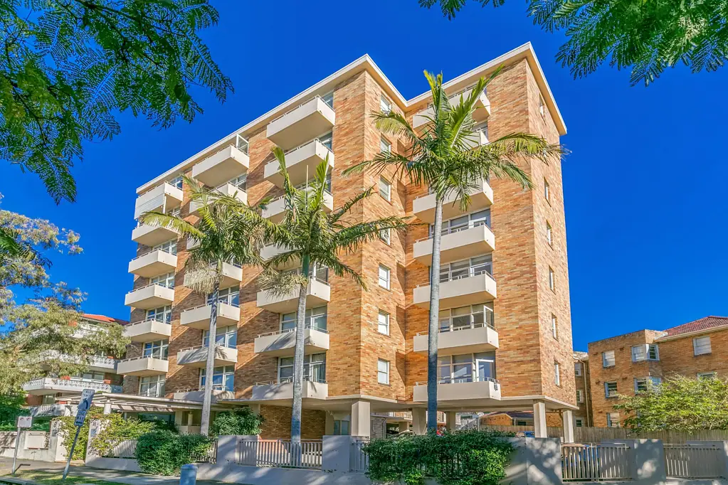 Kirribilli 1房 Kirribilli滨水宝地 三面窗木地板 私人露台入口 升级厨房 东向海港景观 Studio with Sunny Balcony overlooking Harbour