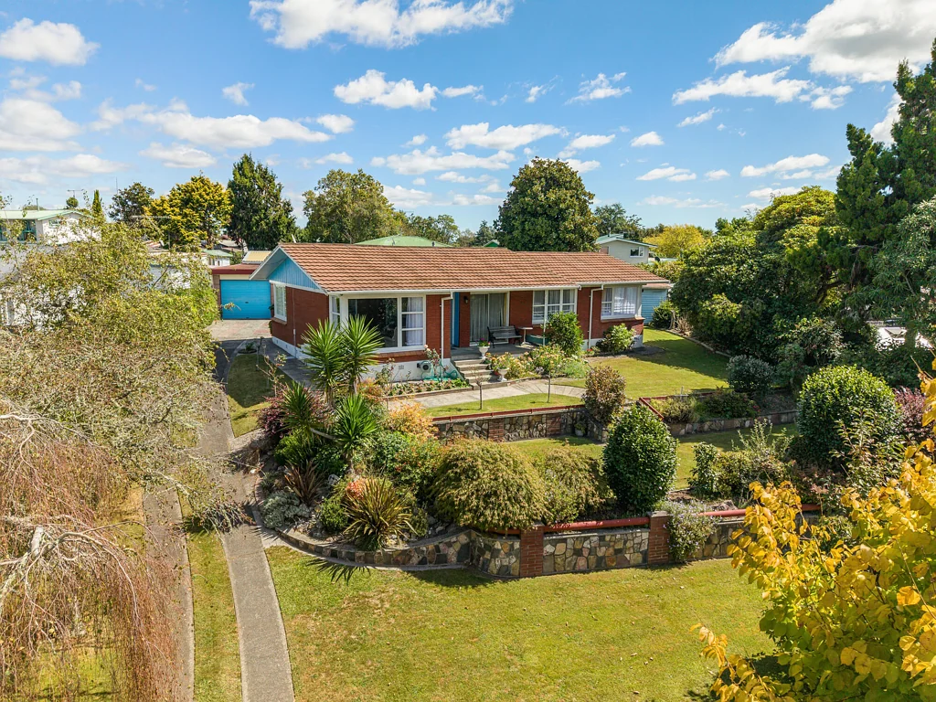 Tokoroa 3房  Solid brick classic – packed with potential