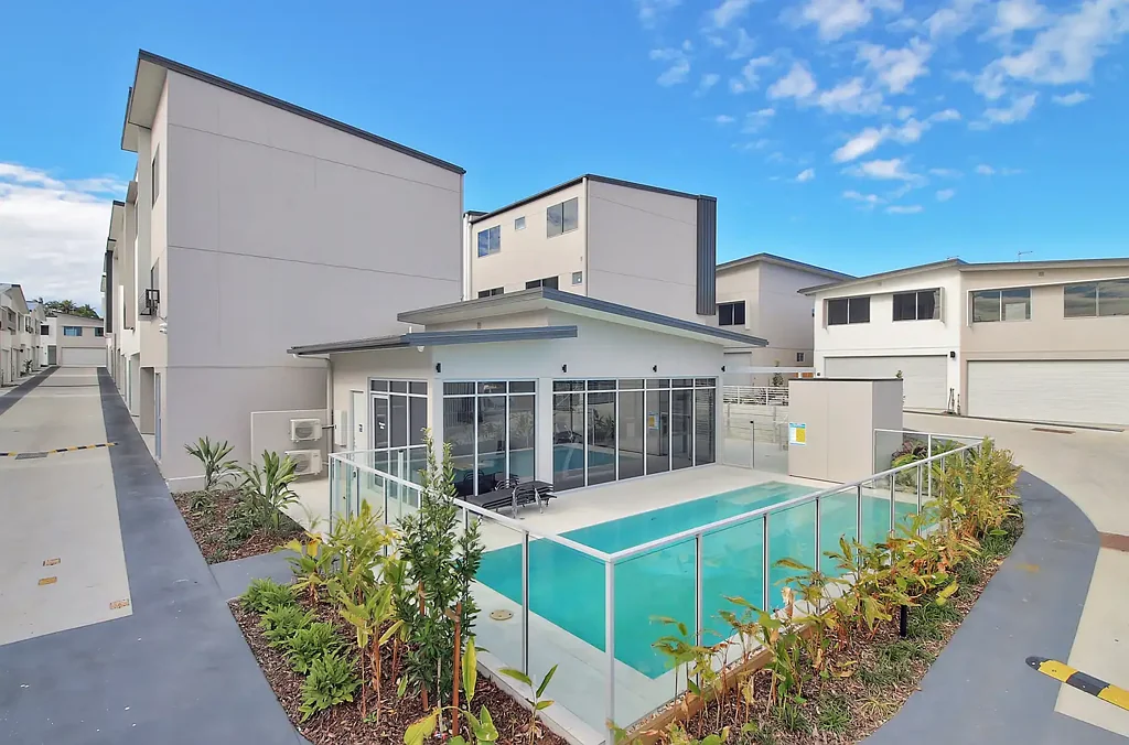 YOUR DREAM FAMILY HOME AT A PEACEFUL ROCHEDALE COMPLEX