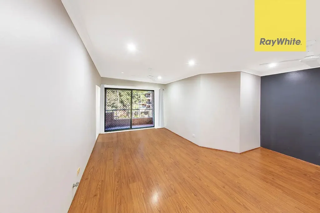 SUN-DRENCHED TWO BEDROOM UNIT ON TREE-LINED STREET - 350 Meters to Westmead Train Station