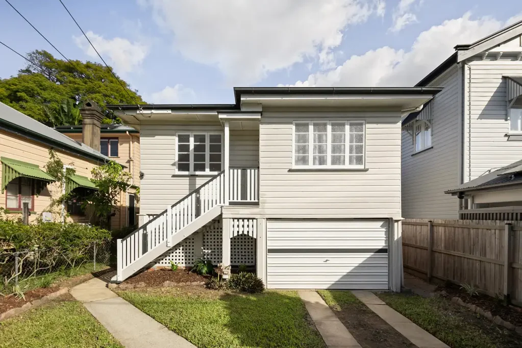 94 Dunellan Street, Greenslopes, QLD 4120