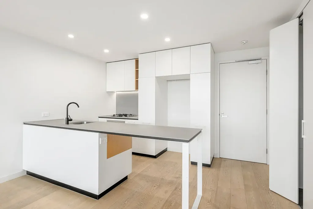 City views in prime Brighton location