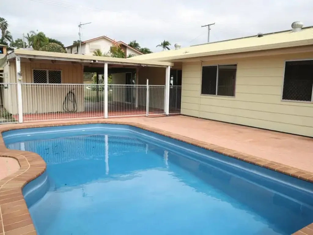 8 Finchley St, Telina, QLD 4680