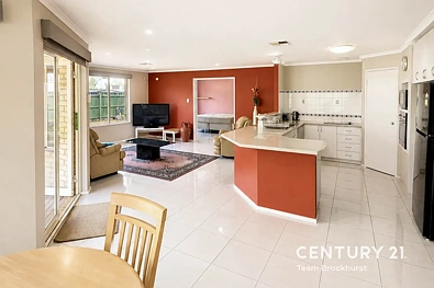 26 Montezuma Loop, Canning Vale, WA 6155, 4房, 2浴, House