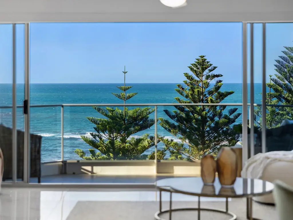 Burleigh Heads 3Kwarto One of Burleigh's Most Exclusive Beachfront Offerings