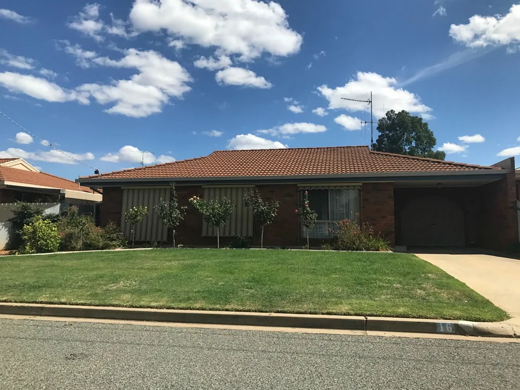 Neat Three Bedroom Townhouse