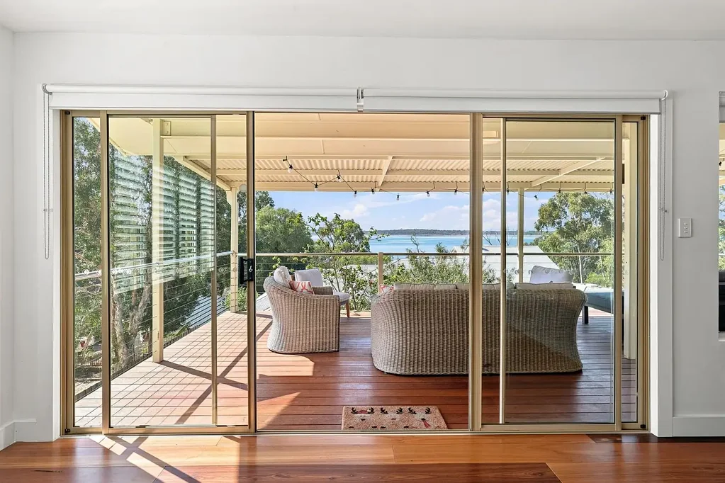 Bouvard 5બેડરૂમ AUCTION | ESTUARY VIEWS | 5 BED | 3 BATH | 1,050SQM | MUST BE SOLD 4 OCTOBER — UNLESS SOLD PRIOR