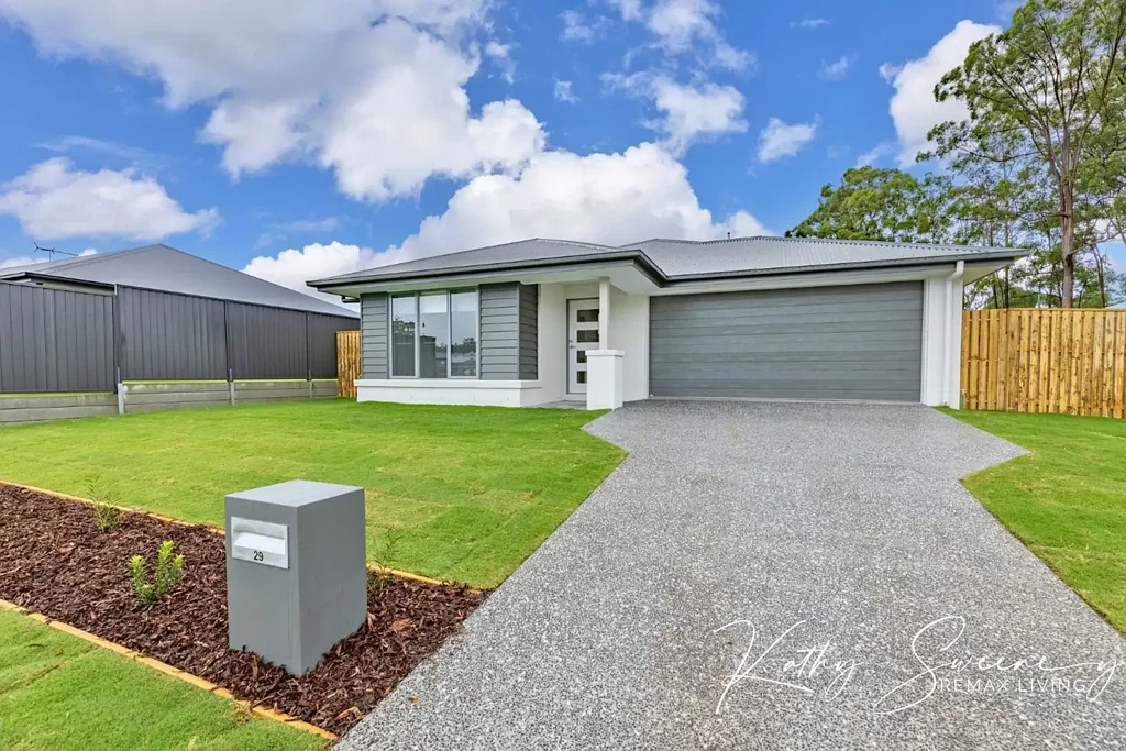 D'Aguilar 4 Bedroom A Perfect Blend of Country Charm and Modern Living