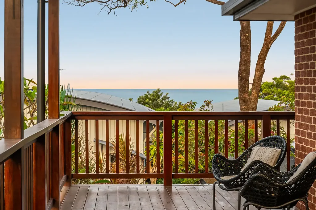 Lennox Head 5房  Elevated Premium Home , 1,135sqm and Sweeping Ocean Views