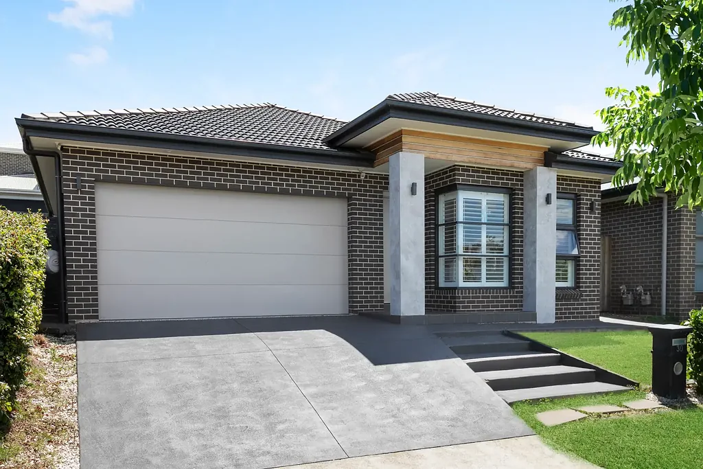 30 Stratton Road, Oran Park, NSW 2570