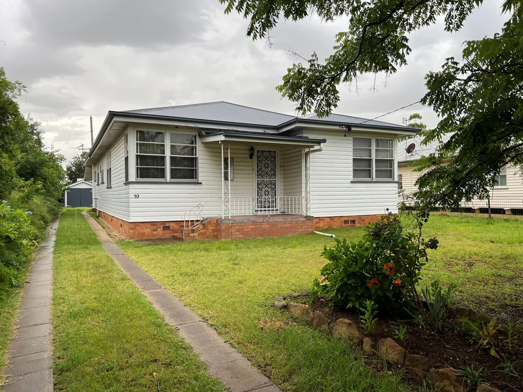 10 Cherry Street, Oakey, QLD 4401