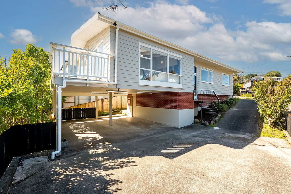 292 Beach Road, Campbells Bay, North Shore City, Auckland