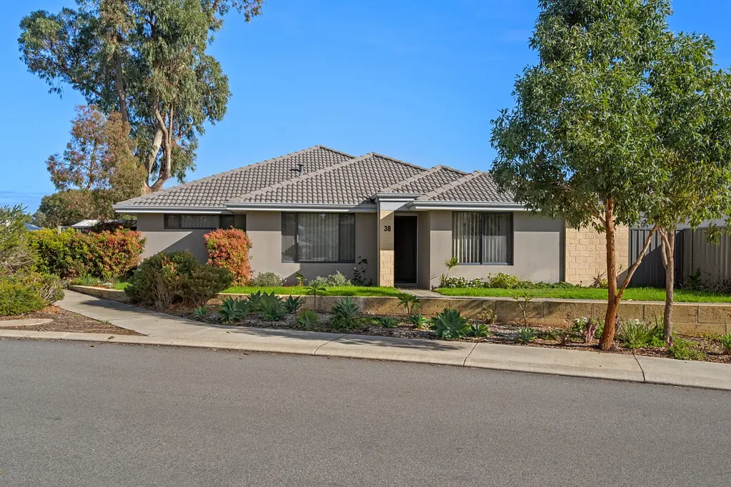Super Value House on Large Block