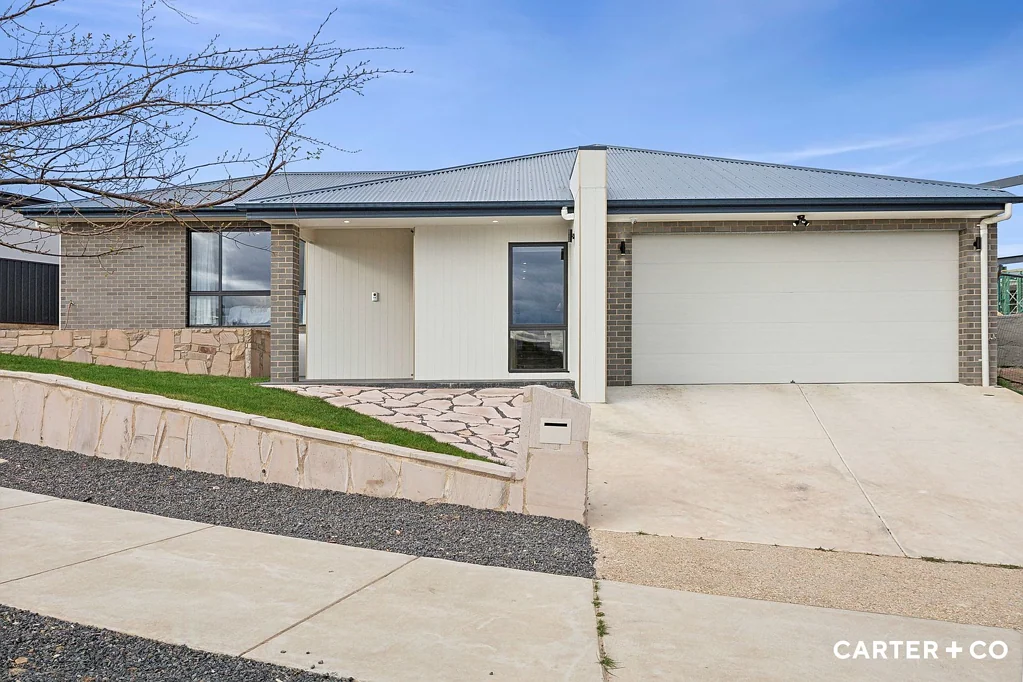 7 Whitman Crescent, Taylor, ACT 2913