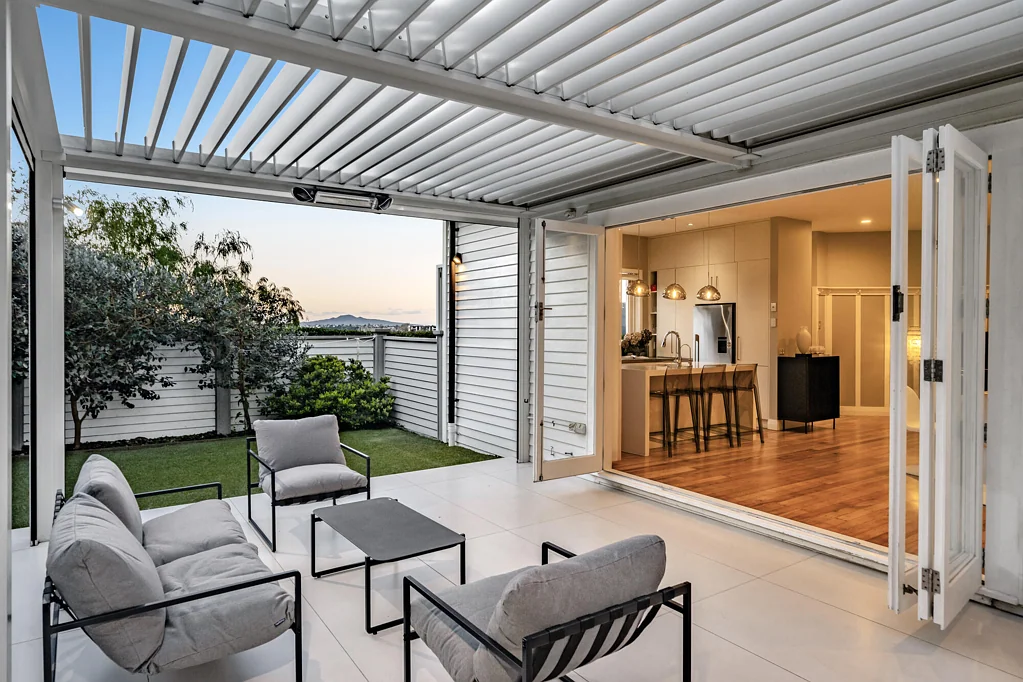 Remuera 4房 当阳光、Rangitoto海景与双校网齐聚——这才是终极置业答案 FIND: A Home Made for Staying