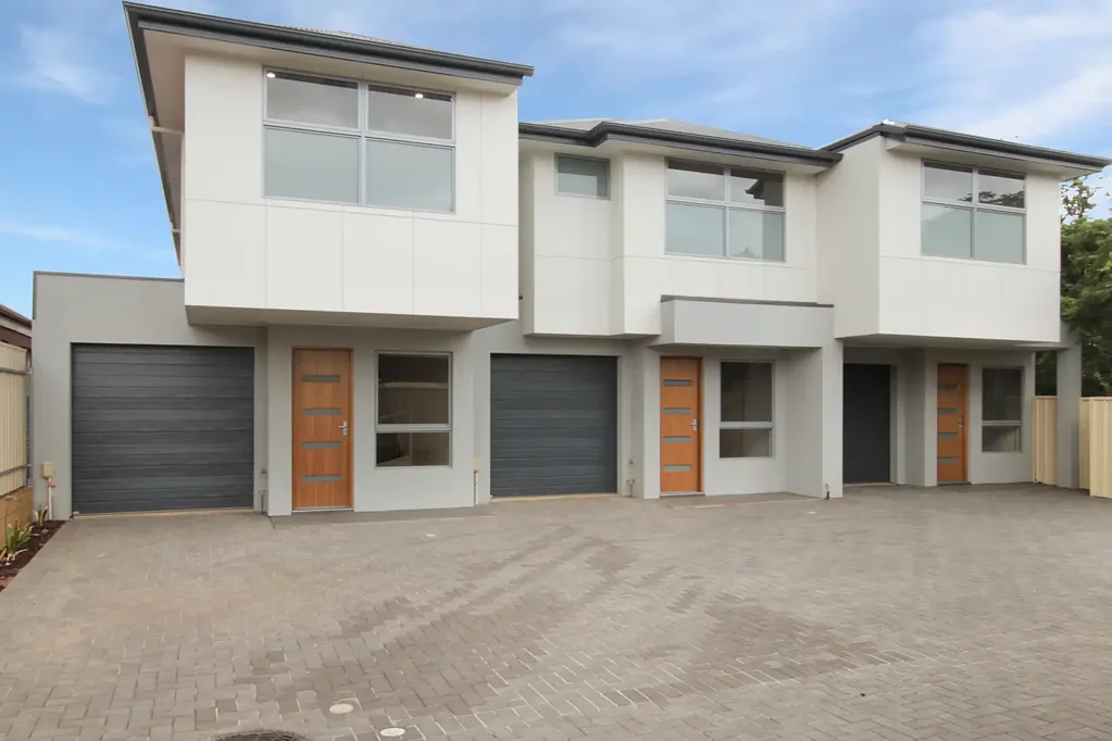 Spacious, Stylish & Superbly Located Family Living!