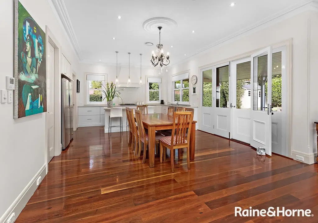 Berry 3 Bedroom Charming Strongbuild Home in a Picturesque Village Setting