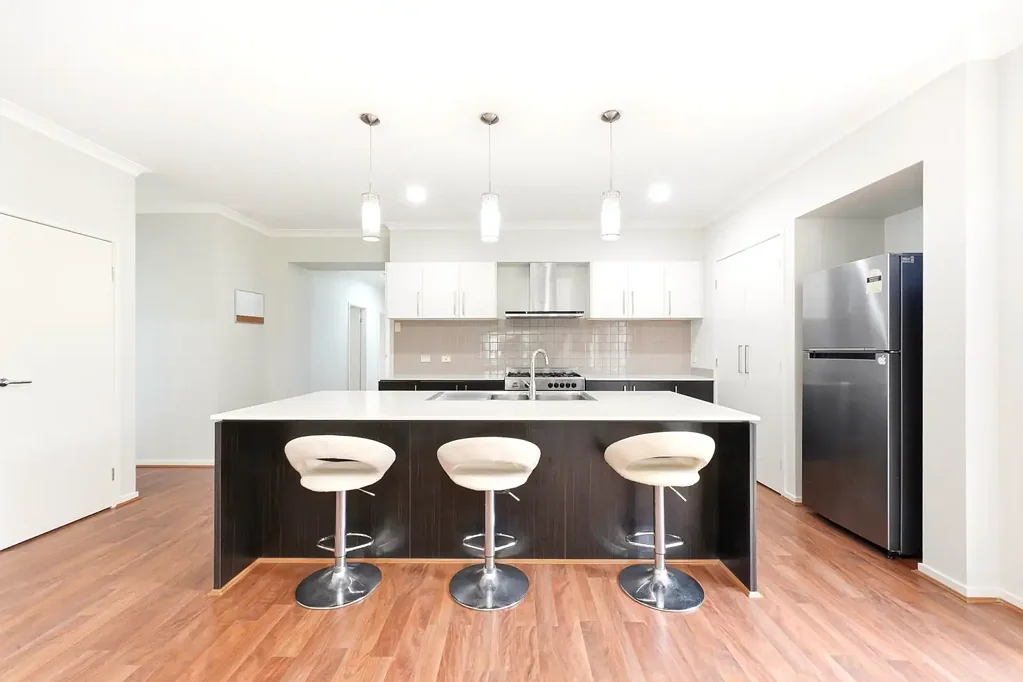North Lakes 4Kwarto Contemporary Comfort Meets Convenient North Lakes Living