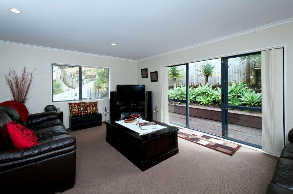 689a Beach Road, Rothesay Bay, Auckland - North Shore, 4 phòng ngủ, 2 phòng tắm