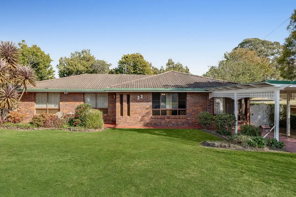 22 Damian Crescent, Kearneys Spring, QLD 4350