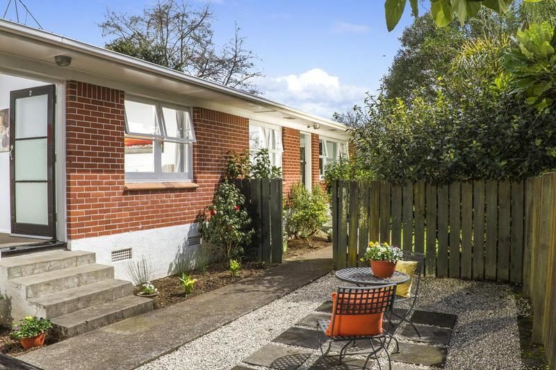 2/202 Campbell Road, Greenlane, Auckland, 2 침실, 1 욕실