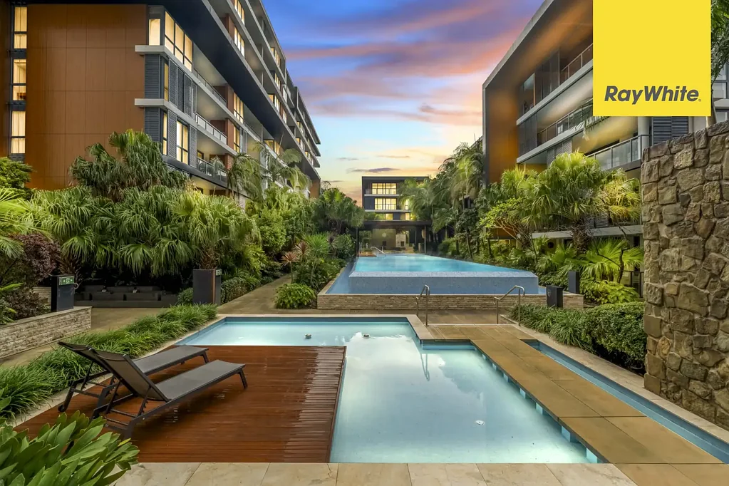 Ryde 1Moenga Northerly Apartment + Study With District Views