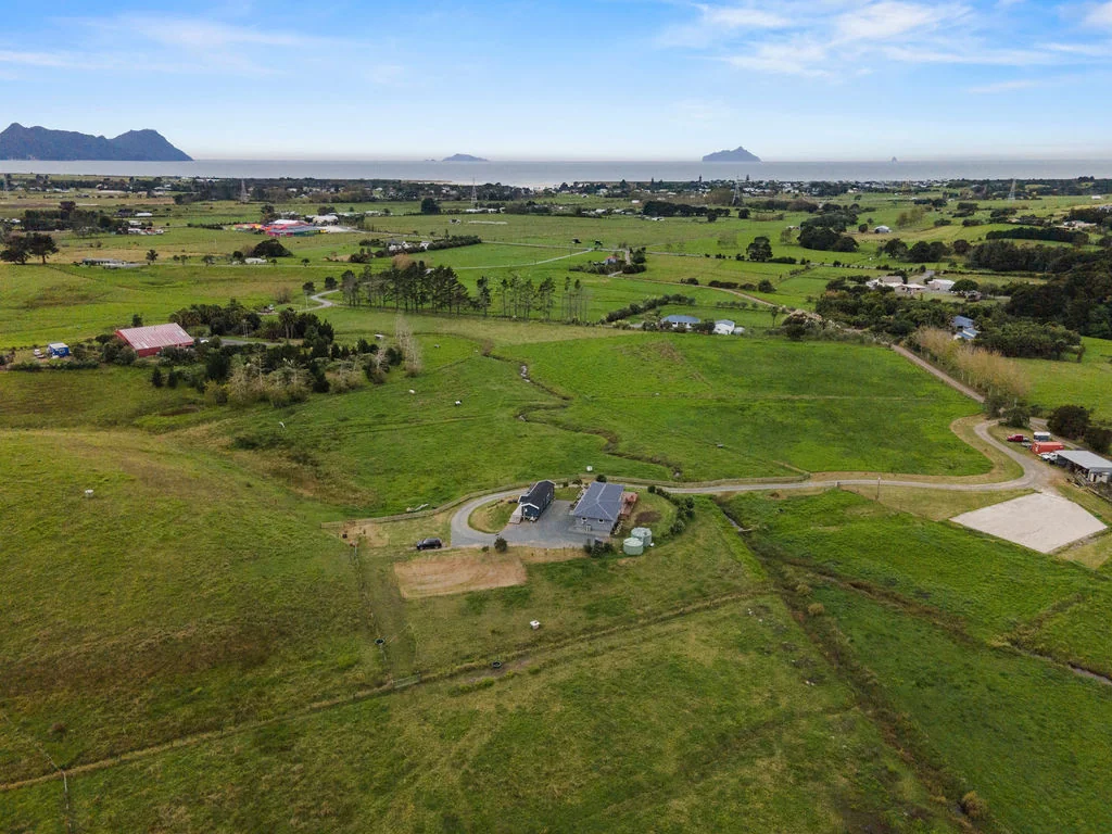 Ruakaka 3બેડરૂમ Space and style on 9.6ha, offers over $1.1m
