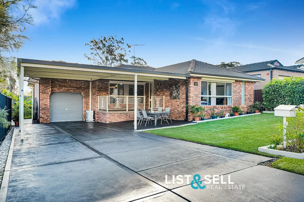 Leumeah 4 Bedroom A Heartfelt Haven with Garden Beauty & Endless Space