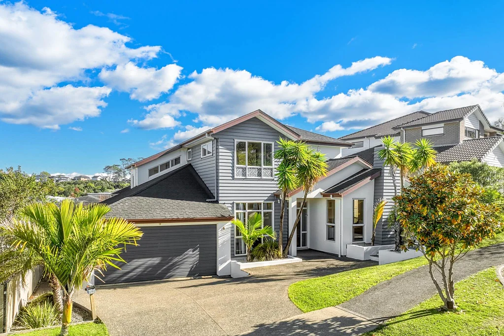 Fairview Heights 5房 不仅仅是“大”，更有4.5米岛台和2.7米挑高，重新定义家庭奢居！ Ultimate 5-Bed Family Home in Albany