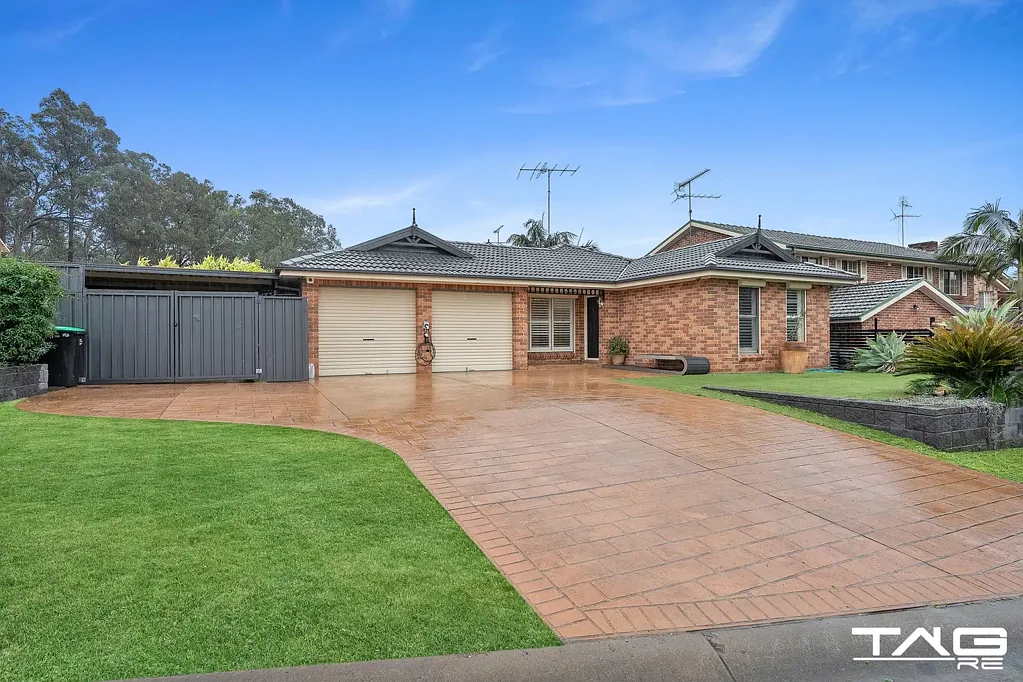 12 Sir John Jamison Circuit, Glenmore Park, NSW 2745