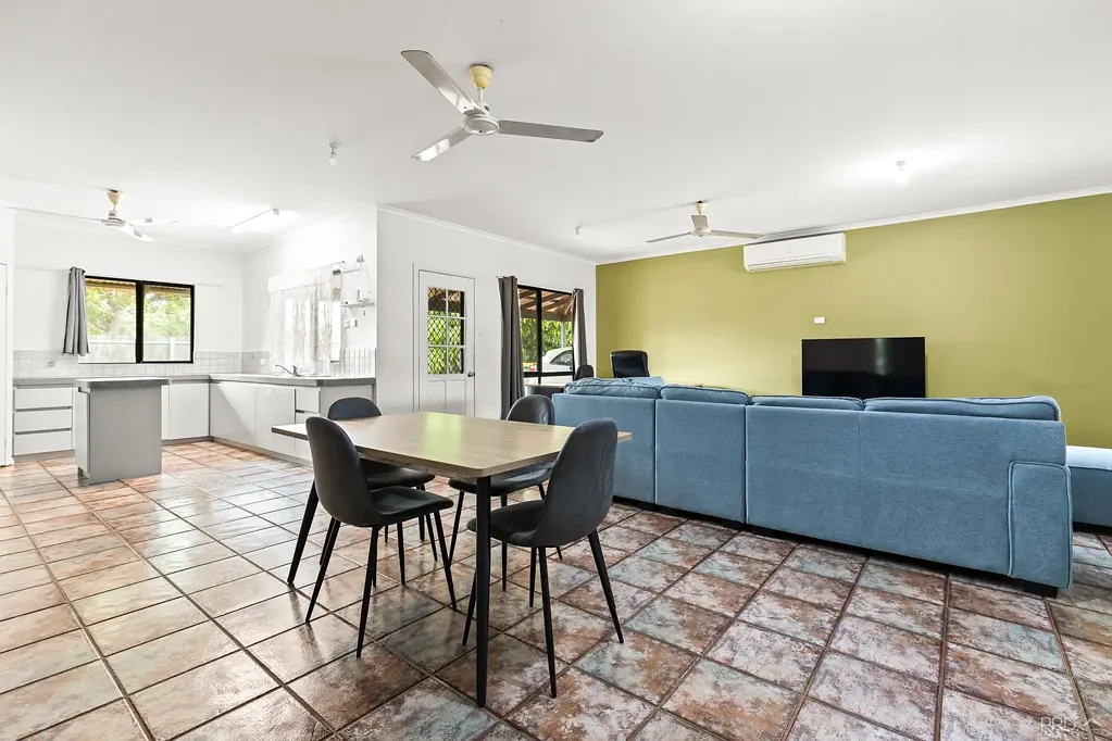 Cable Beach 3房  SOLD by PRD.