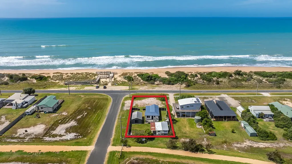 Seaspray 2房  GREAT BEACH HOUSE ONLY METERS AWAY FROM THE BEACH