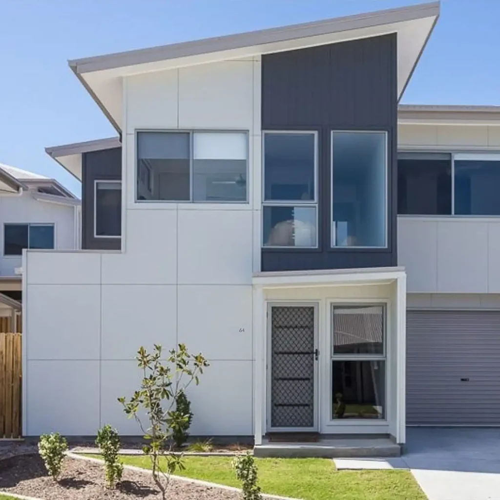 64/70 Willow Road is a 3 bedroom, 2 bathroom unit in Redbank Plains.
