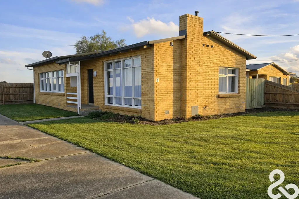 Freshly Renovated 3-Bedroom Home – Minutes from Diggers Rest Station