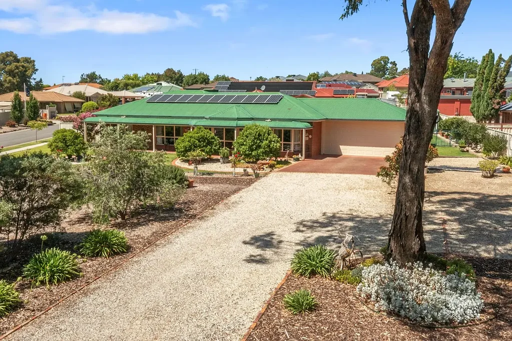2 Doyle Crescent, Seymour, VIC 3660