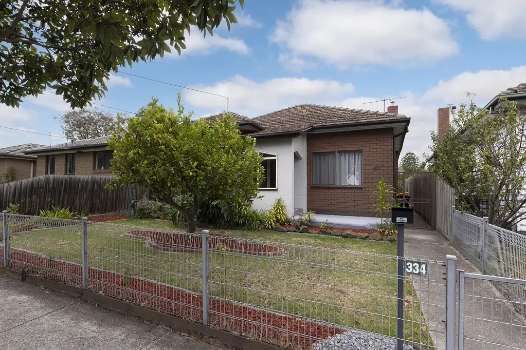 Pascoe Vale 3ห้องนอน Prime 546m² Opportunity in Sought-After School Zones