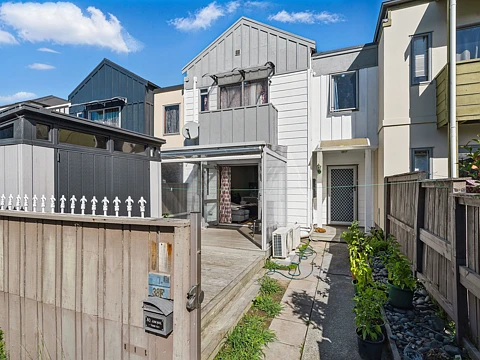 New Lynn 3房  No Body Corp and No Residential Society fees !!