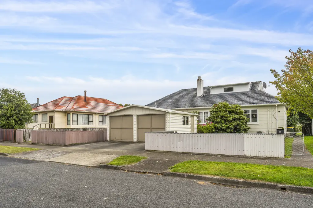 Naenae 4房  Two Properties Side by Side-Buy One or Buy Both