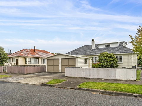 Naenae 4房  Two Properties Side by Side-Buy One or Buy Both